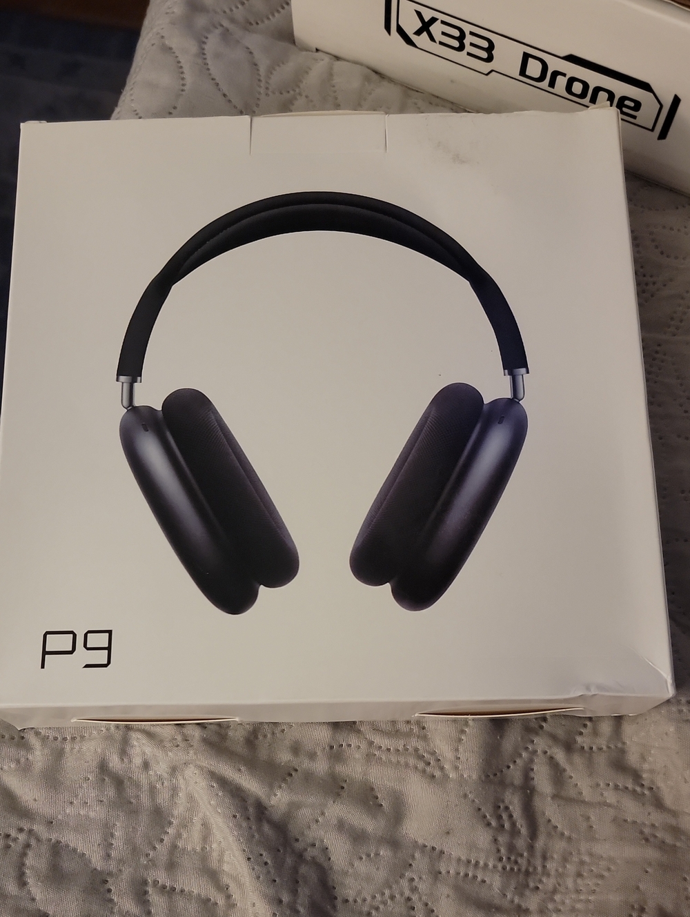 P9 Wireless Over-Ear Headphones - Matte Black